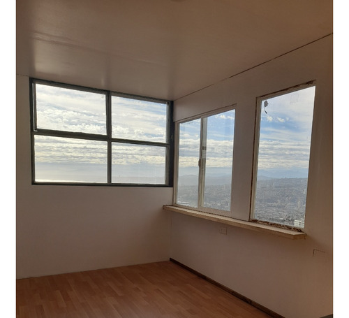 Casa Vista Al Mar, Garaje, Balcón, 3 Drmts, 2 Baños, Patio.