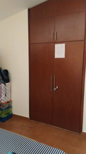 Apartamento Con Local Comercial