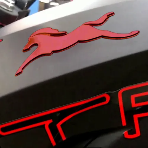 Emblema Tanque Para Apache Rtr 200 Caballo