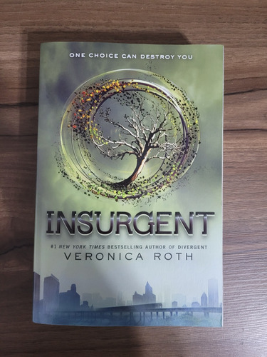 Livro Usado: Insurgent - Em Inglês - Veronica Roth