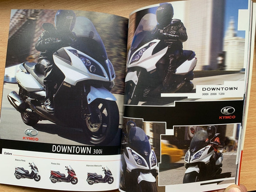 Megascooter Kymco Downtown 300i