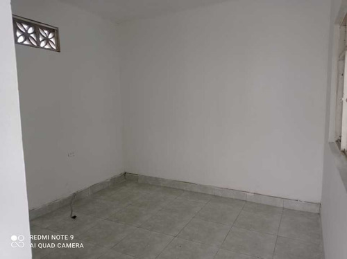 Imagen 22 de 28 de Se Vende Casa Bifamiliar Esquinera En Ciudad Modelo (j.s)