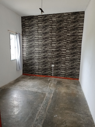 Se Vende Muy Linda Casa De Dos Dormitorios, Santa Rosa, Canelones.