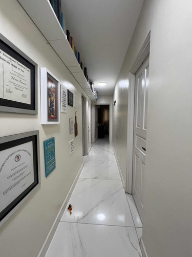 Se Vende Apartamento De 3 Habitaciones En Urb. Real
