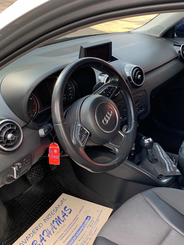 Audi A1 1.4 Ambition Tfsi 122cv Stronic 2012