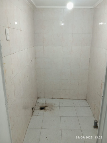 Propiedad Comercial Avda. Pajaritos Con San José.-