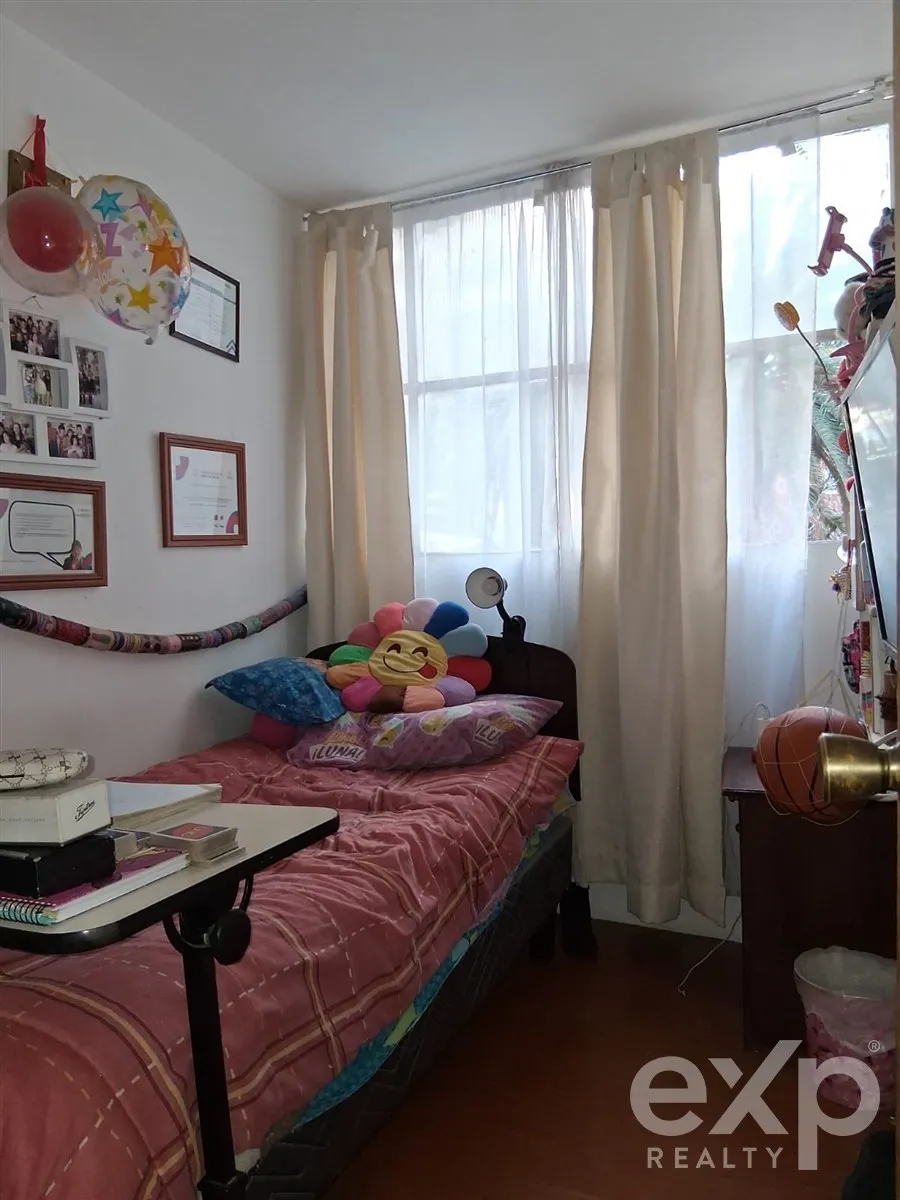 Imagen 4 de 22 de Departamento Amplio En Venta De 5 Dorm. En Santiago