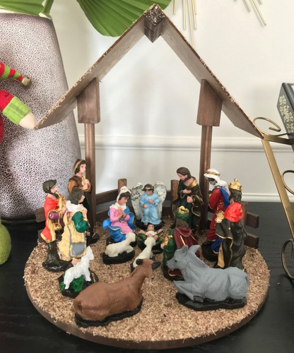 Belén completo con casita - Belén navideño de resina