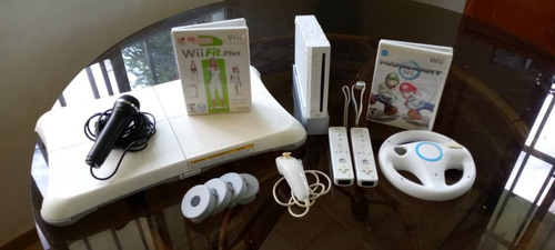 Wii Blanco Con Accesorios Y 2 Juegos