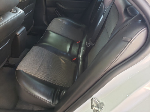 Imagen 5 de 11 de Chevrolet Malibu 2016 Blanco