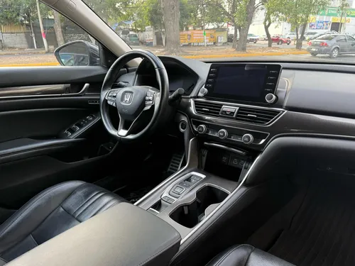 Honda Accord 2.0 Touring At
