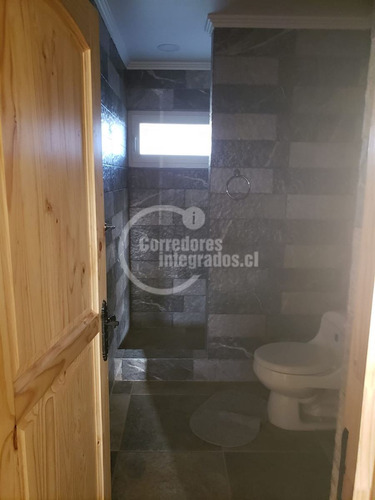 Casa En Venta De 3 Dorm. En Olmué