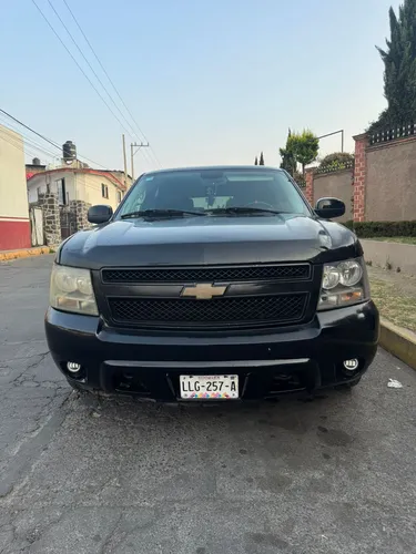 Chevrolet Tahoe 2 filas de asientos de piel