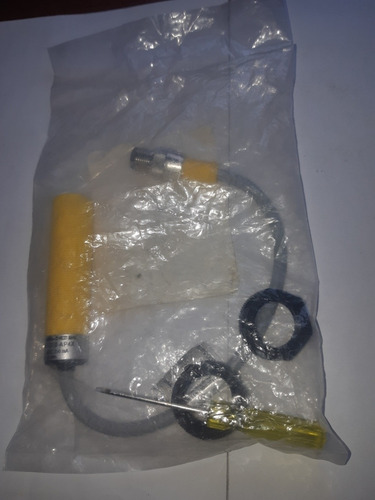 Turck Bcf 5 -s18-ap4x-0.2m-rs 4t Sensor Capacitivo (Usado)