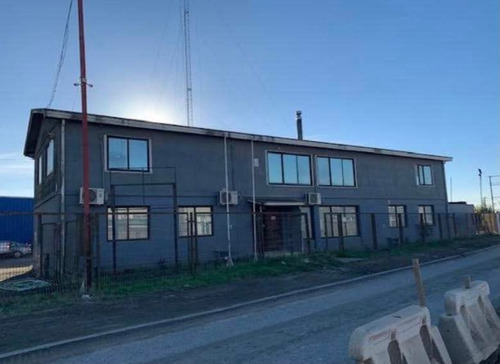 Gran Terreno Con Bodegaje Industrial, Sector Jaime Repullo.