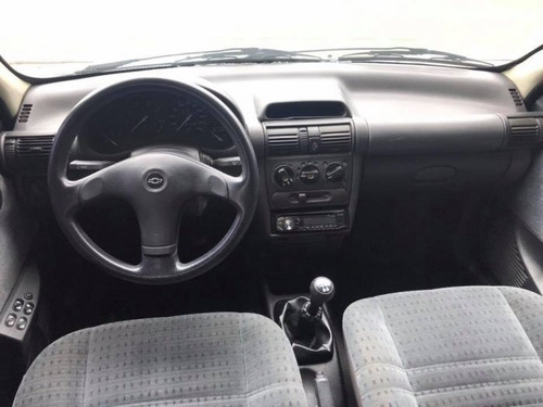Corsa Sedan 1.6 Mpfi Gls Sedan 16v Gasolina 4p Manual