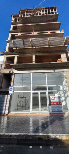 Imagen 9 de 11 de Local A Estrenar Sobre Calle Chiozza, Excelente Ubicación!.
