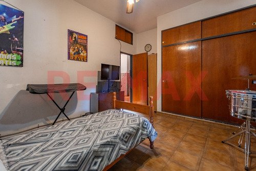 Venta Casa Cochera Terraza Patio Mataderos