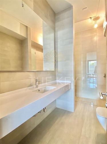 Casa De 4d Con Jardin, Piscina, Quincho Y 4 Est.las Condes