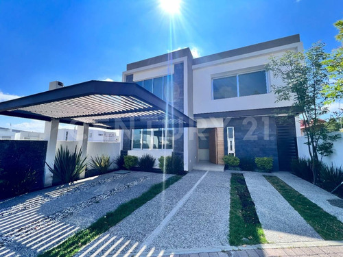 Casa En Venta En Fracc. Colinas De Juriquilla, Juriquilla, Querétaro