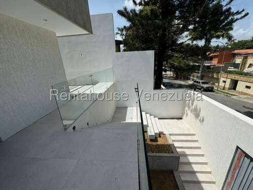 Ana Torres. Casa Dúplex En Venta 2518155 En Prados Del Este