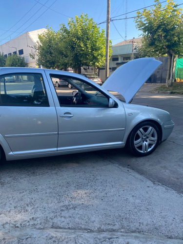 Volkswagen Bora 1.8 T Highline