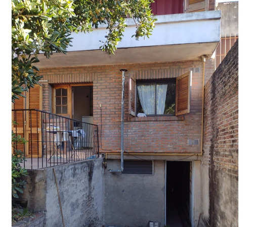 Oportunidad Chalet Con Gge, Patio Y Fondo Libre De 20 Mts.