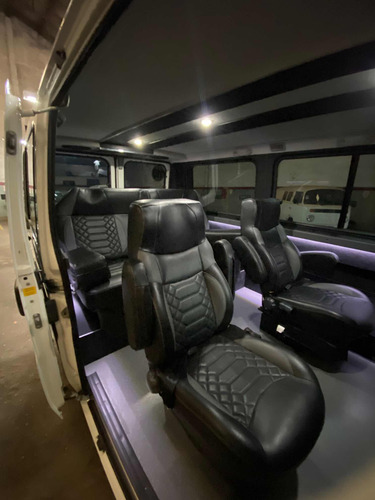 Imagen 8 de 19 de Peugeot Boxer 2008 2.8 330m Combi Hdi Conf Larga