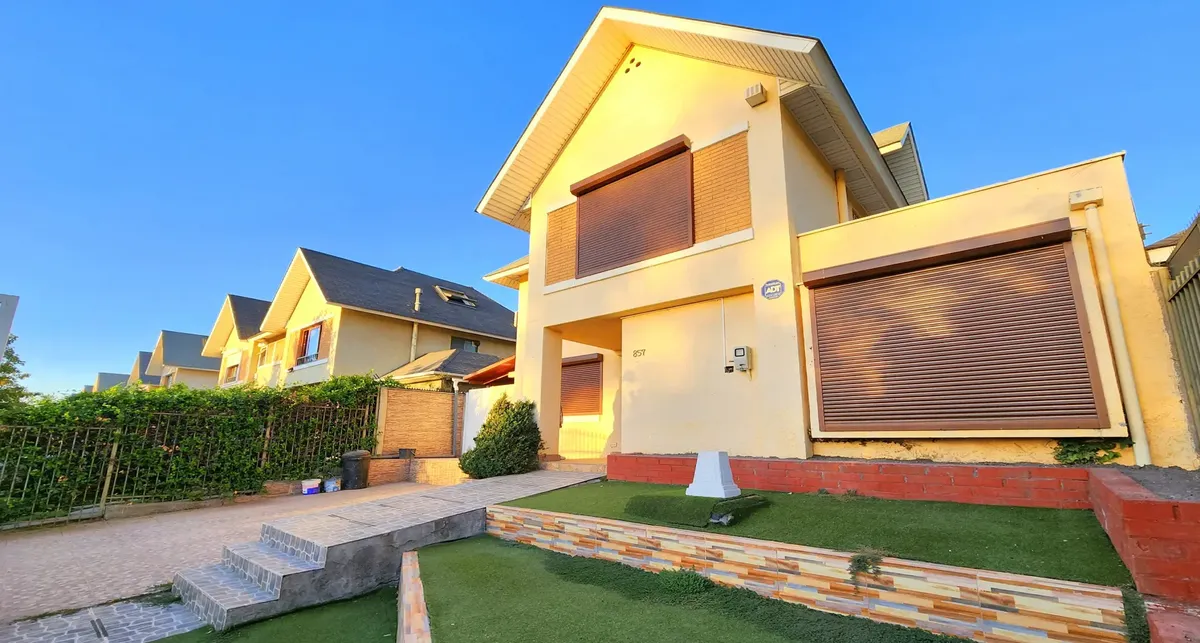 Imagen 2 de 20 de Casa En Venta En Av. Camilo Henríquez