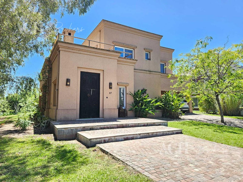 Casa En Alquiler En Las Glorietas, Nordelta, Tigre