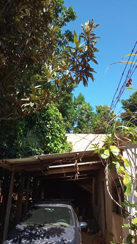 Casa Com 1 Quarto,cozinha Americana,1 Banheiro E Corredor