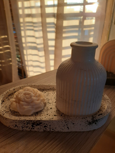 Jarro Bandejas Y Velas Decorativas De Hogar