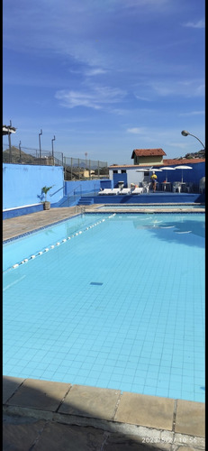 Vendo Apartamento Com Piscina