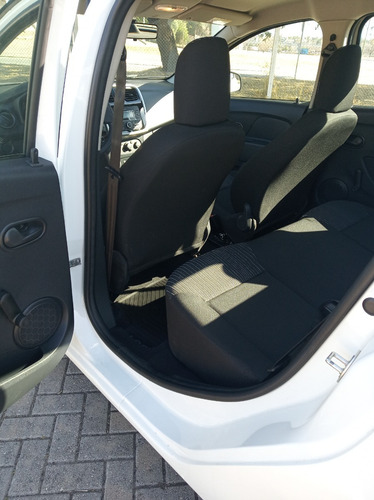 Imagen 15 de 15 de Renault Logan 2018 Con 7500 Km Impecable