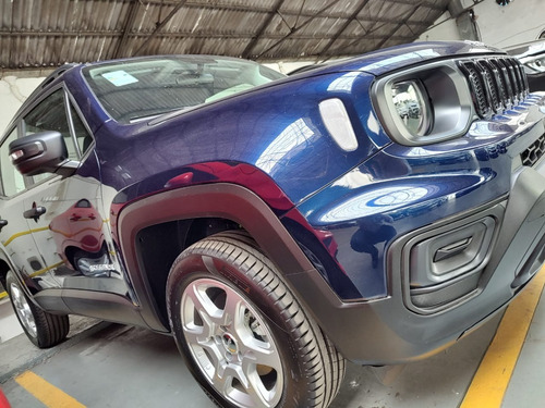 Imagen 9 de 17 de Renegade Sport 1.8l Manual 5 4x2 My23 $