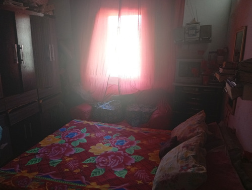 Sobrado Em Cima E Em Baixo Tem 4 Quarto 2 Banheiro Etc..