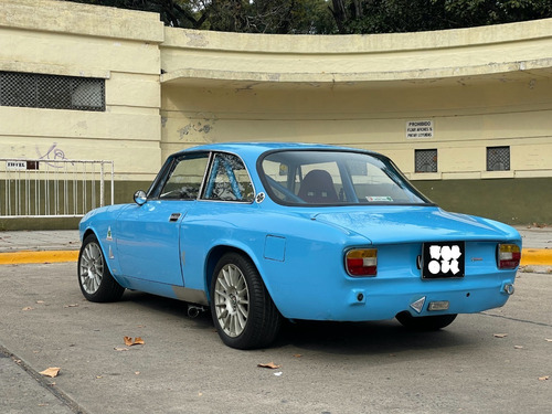 Imagen 10 de 24 de Alfa Romeo Giulia Gtv 1750 Bertone Veloce