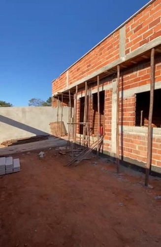 Imagem 2 de 8 de Casa Térrea Com 3 Quartos - 339-v