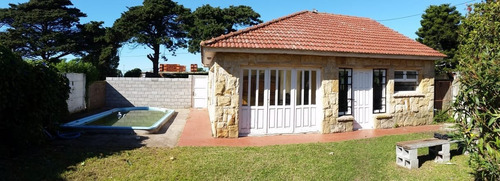 Venta 2 Casas Sobre Lote, Zacagnini