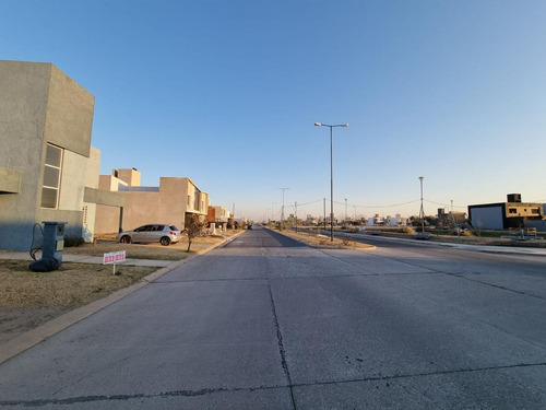 Imagen 3 de 14 de Venta! Lote En Docta Frente Espacio Verde En Av. Principal! Etapa 1 Apto Duplex 360m2