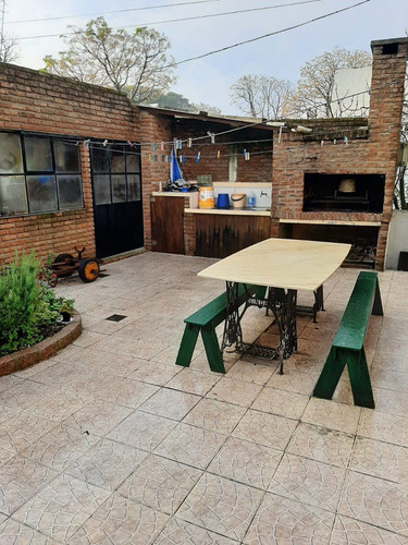 Imagen 6 de 11 de Casa Mas Amplio Local, Todo Con Renta De $ 65.000.-