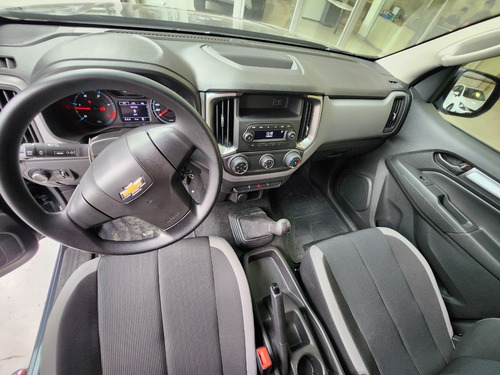 Imagen 14 de 25 de Chevrolet S10 Ls 4x2 Doble Cabina 2.8 Entrega Pacatada Dq #5