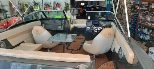 Imagen 8 de 9 de Lancha Bermuda Discovery 190 Mercury 200hp V6 4t 2023