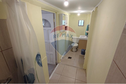 Casa Con Amplio Jardín Y Buena Conectividad