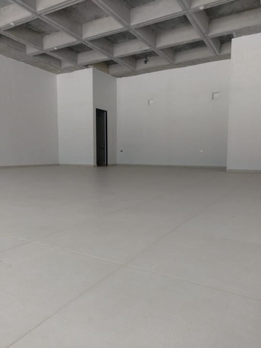 Local En Renta Zona Dominio Cumbres