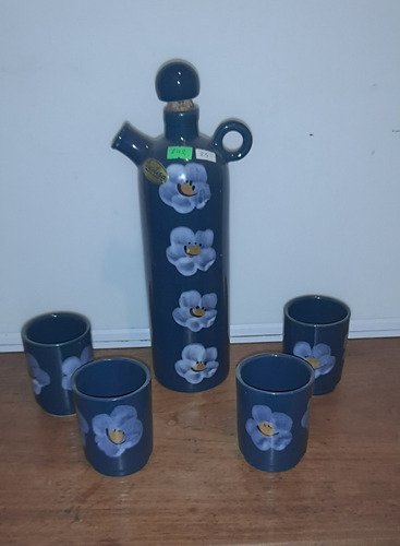 Botellon Con 4 Vasitos. ( Juego) ( Precio X El Lote )
