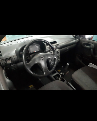 Chevrolet Corsa Classic 1.6 Gl Aa Dh