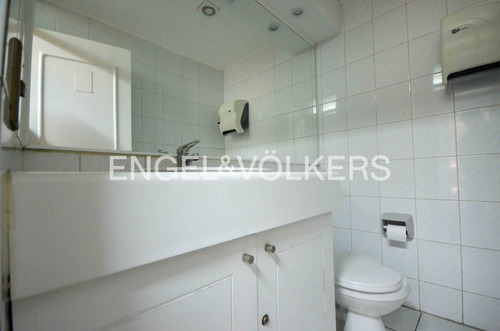 Oficina Planta Libre, Con Mobiliario, En 313 M2