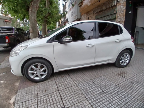 Peugeot 208 1.5 Allure Touchscreen