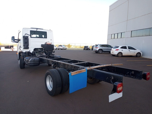 Imagem 5 de 6 de Volkswagen 11.180 Delivery